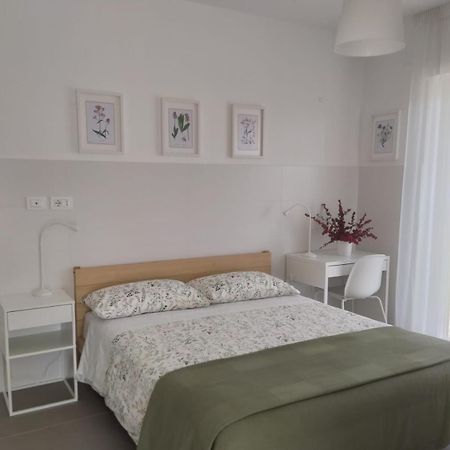 Sea Wind Stanza Con Garage E Ascensore Polignano a Mare Eksteriør billede