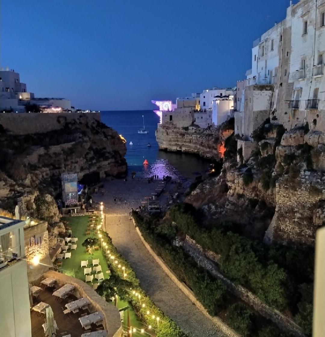 Sea Wind Stanza Con Garage E Ascensore Polignano a Mare Eksteriør billede